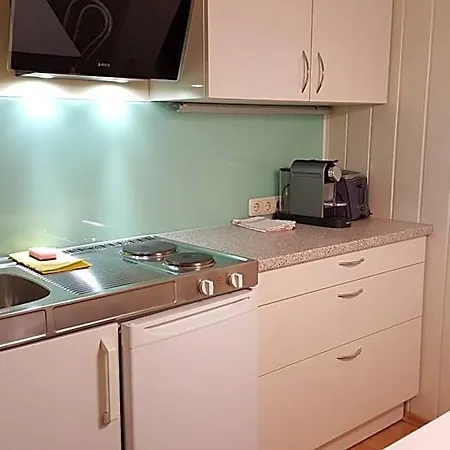 Bed & Breakfast Elfy 4*