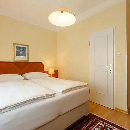 Elfy Bed & Breakfast