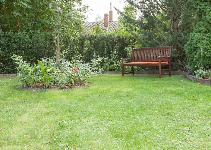 Elfy Bed and Breakfast 4*