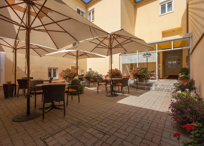 Elfy Alojamento de Acomodação e Pequeno-almoço 4*